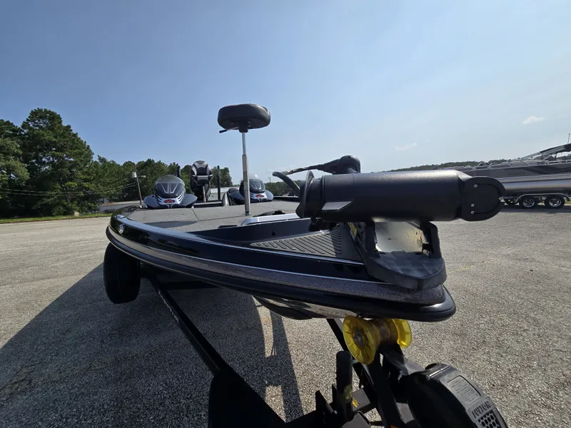 Slide: The Image of A 2018 Ranger Z521 Comanche on a trailer in a parking lot. - 10