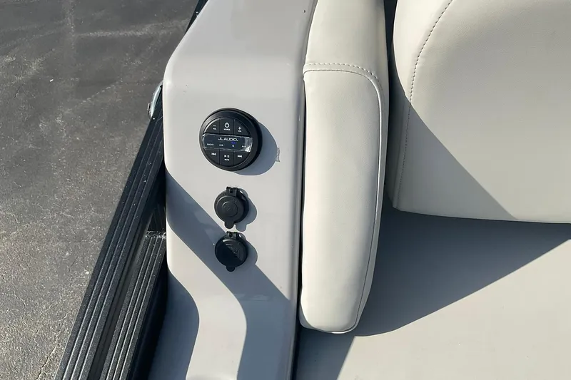 Slide: The Image of Control panel on 2025 Harris Solstice 250 SLEC boat with JL Audio system. - 22