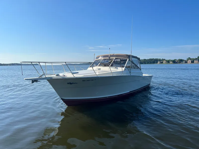 Slide: The Image of Viking 35 Express von 1985 auf ruhigem Wasser. - 6