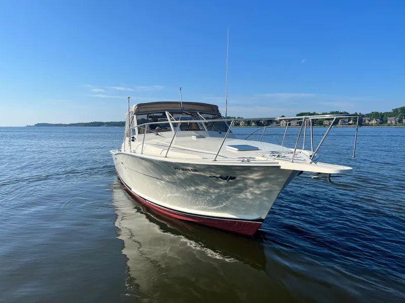 Slide: The Image of Viking 35 Express von 1985 auf ruhigem Wasser. - 2