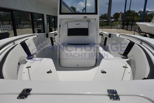 Slide: The Image of Tidewater 198 CC Adventure 2027 - 3