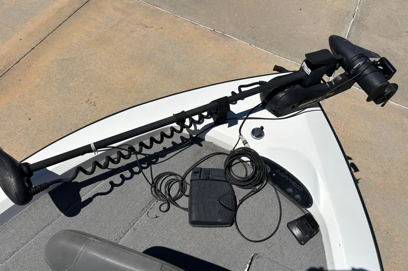 Slide: The Image of Bow of a 1998 Nitro 700 LX DC boat with trolling motor and foot pedal. - 4