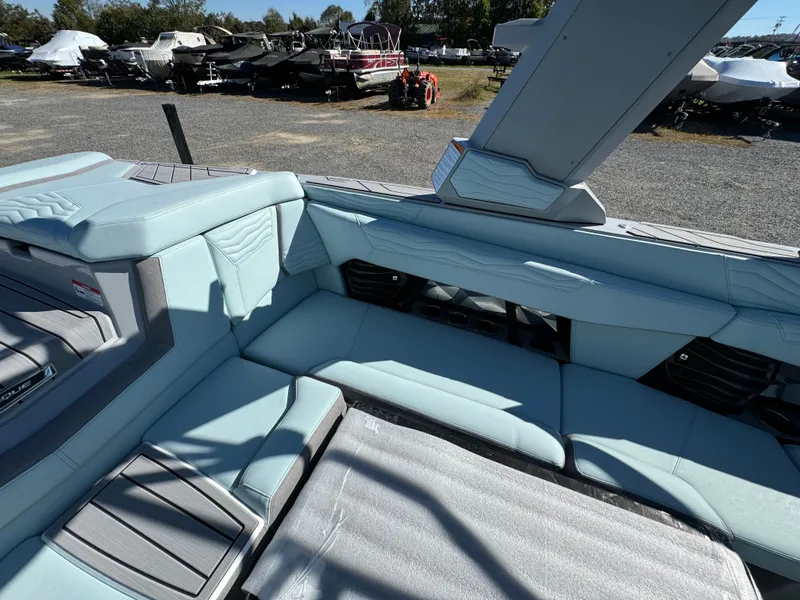 Slide: The Image of Nautique Super Air Nautique G23 2025 - 24