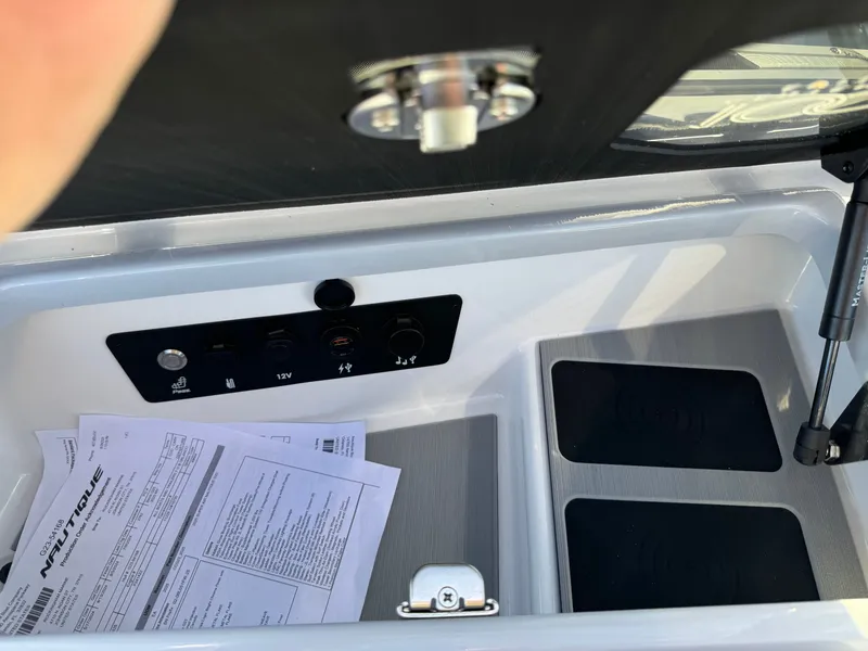 Slide: The Image of Nautique Super Air Nautique G23 2025 - 60