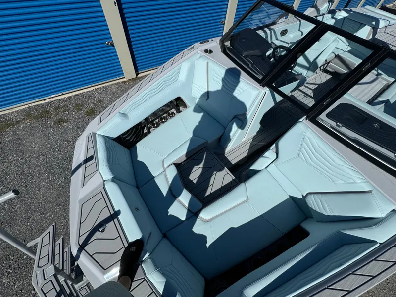 Slide: The Image of Nautique Super Air Nautique G23 2025 - 19