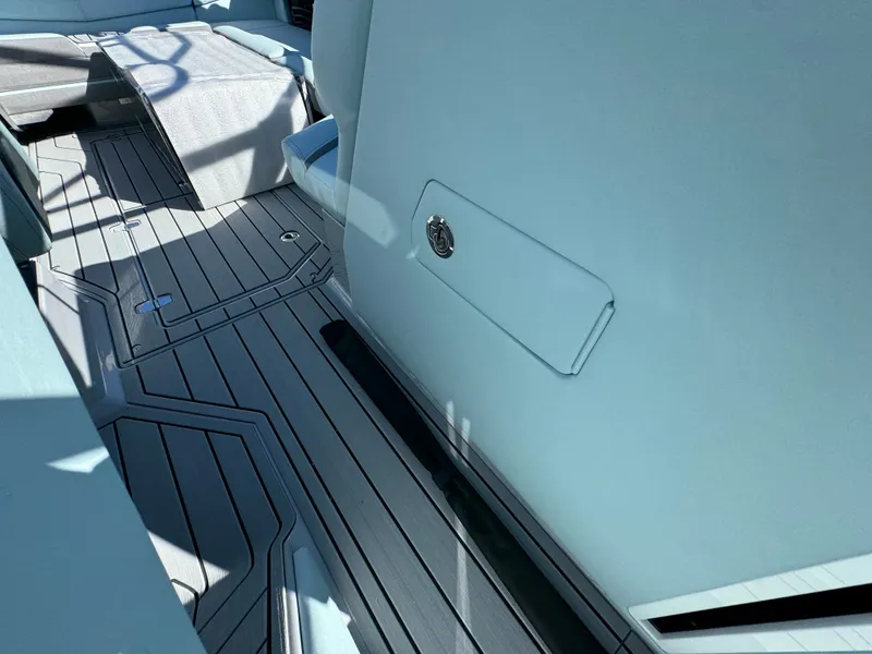 Slide: The Image of Nautique Super Air Nautique G23 2025 - 29
