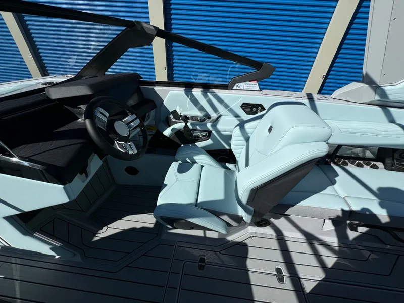 Slide: The Image of Nautique Super Air Nautique G23 2025 - 33