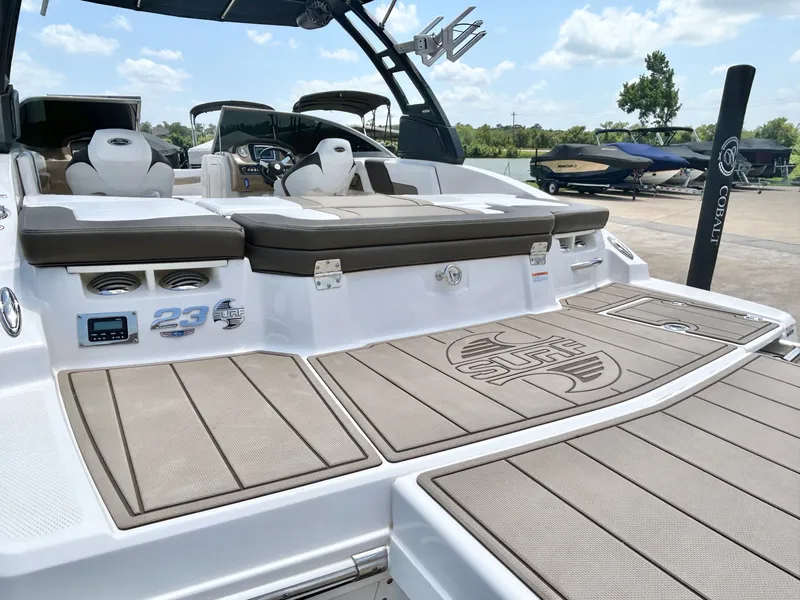 Slide: The Image of Chaparral 23 Surf 2018 - 17
