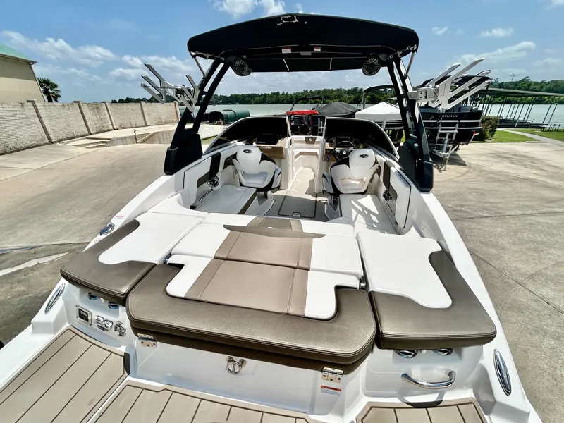 Slide: The Image of Chaparral 23 Surf 2018 - 19