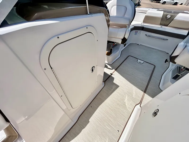 Slide: The Image of Chaparral 23 Surf 2018 - 25