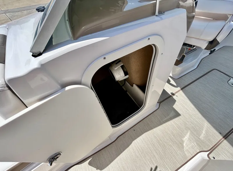 Slide: The Image of Chaparral 23 Surf 2018 - 31