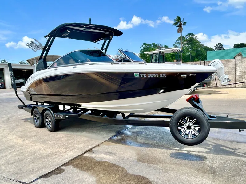 Slide: The Image of Chaparral 23 Surf 2018 - 4