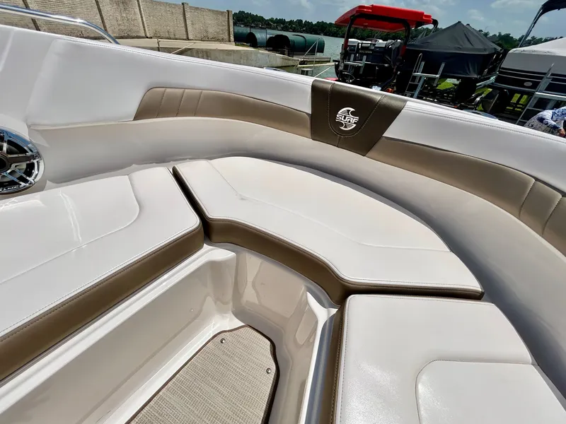 Slide: The Image of Chaparral 23 Surf 2018 - 40