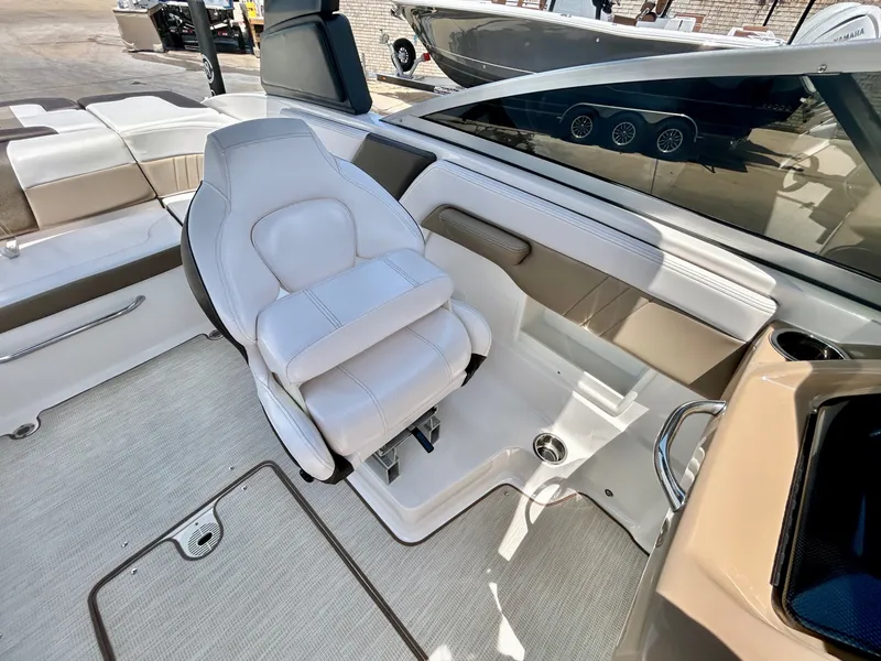 Slide: The Image of Chaparral 23 Surf 2018 - 42