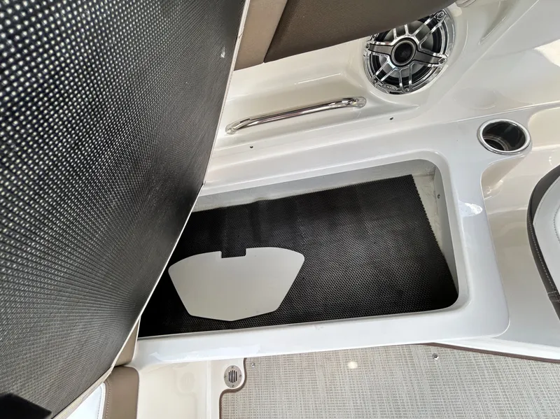 Slide: The Image of Chaparral 23 Surf 2018 - 46
