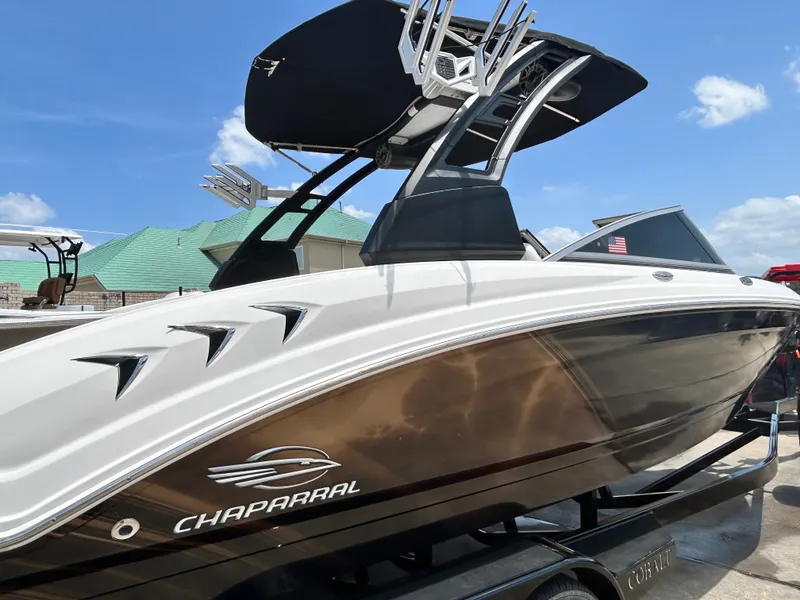 Slide: The Image of Chaparral 23 Surf 2018 - 5
