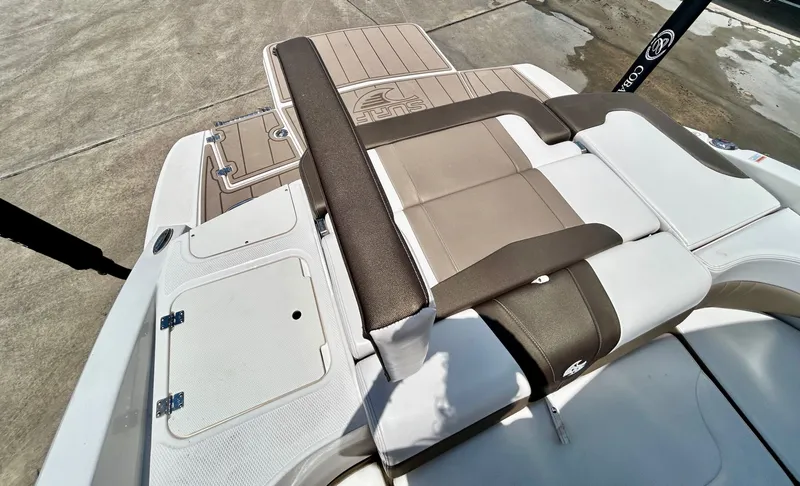 Slide: The Image of Chaparral 23 Surf 2018 - 58