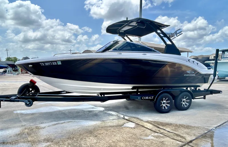 Slide: The Image of Chaparral 23 Surf 2018 - 6