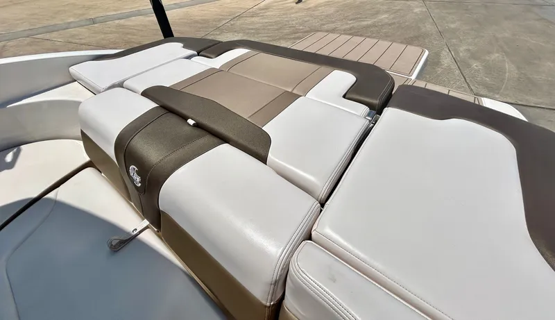 Slide: The Image of Chaparral 23 Surf 2018 - 64