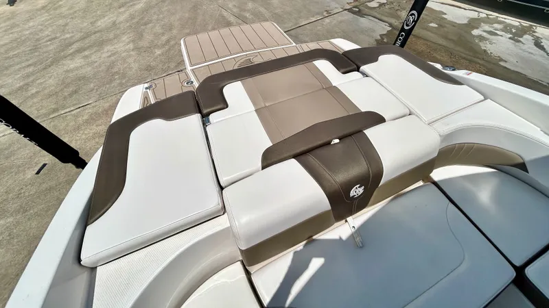Slide: The Image of Chaparral 23 Surf 2018 - 65