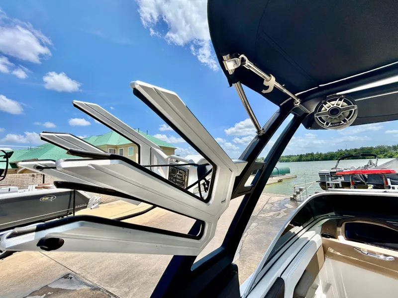 Slide: The Image of Chaparral 23 Surf 2018 - 68