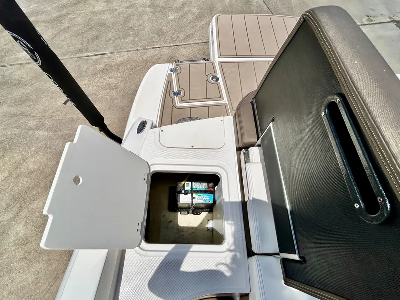 Slide: The Image of Chaparral 23 Surf 2018 - 69