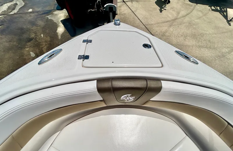 Slide: The Image of Chaparral 23 Surf 2018 - 9