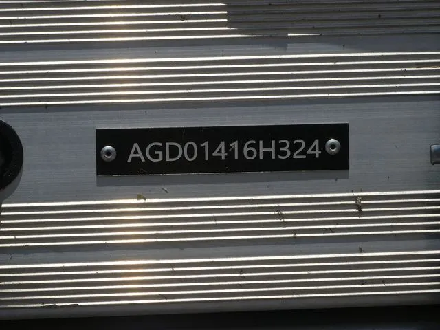 Slide: The Image of LAKER PONTOONS 714 2024 - 10