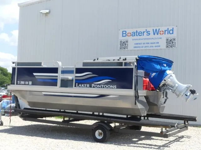 Slide: The Image of LAKER PONTOONS 714 2024 - 3
