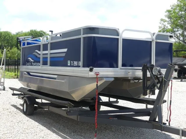 Slide: The Image of LAKER PONTOONS 714 2024 - 5