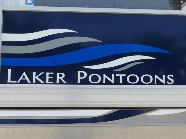 Slide: The Image of LAKER PONTOONS 714 2024 - 9
