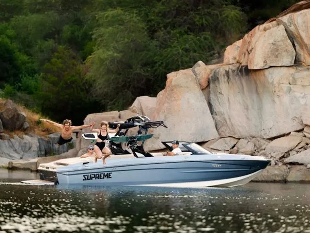 Slide: The Image of Supreme S240 2027 - 3