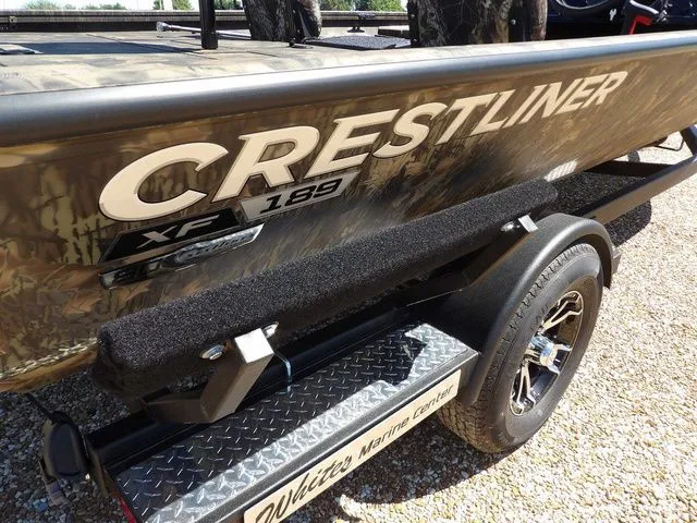 Slide: The Image of Crestliner XF 189 2026 - 39
