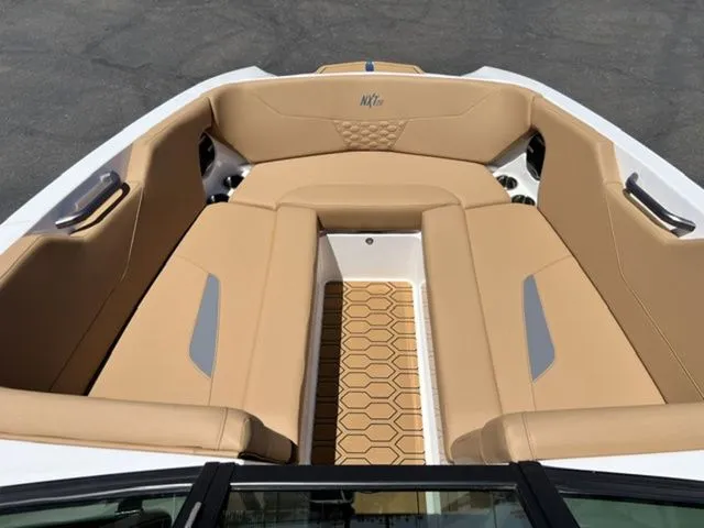 Slide: The Image of MasterCraft NXT24 2026 - 17