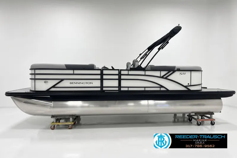 The Image of 2027 Bennington 22 SSR pontoon boat in showroom, side view. - 1