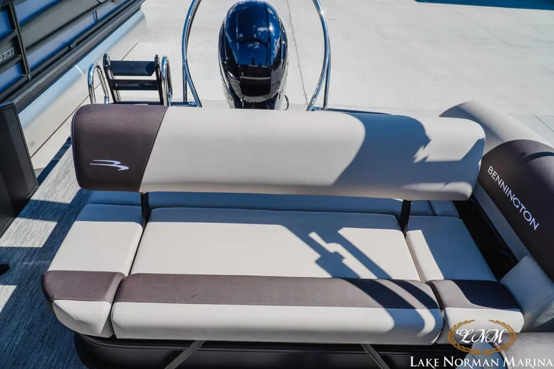 Slide: The Image of 2027 Bennington 23ssb boat seating area at Lake Norman Marina. - 21