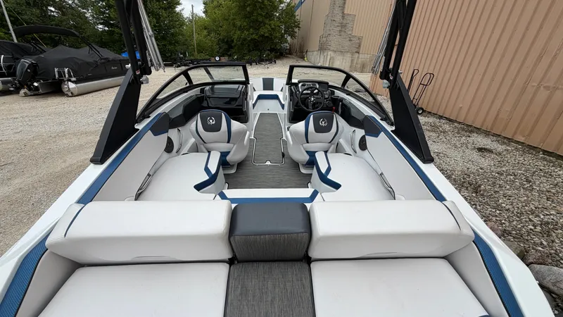 Slide: The Image of 2023 Scarab 195 ID: Sport boat with stylish, modern interior and comfortable seating. - 13