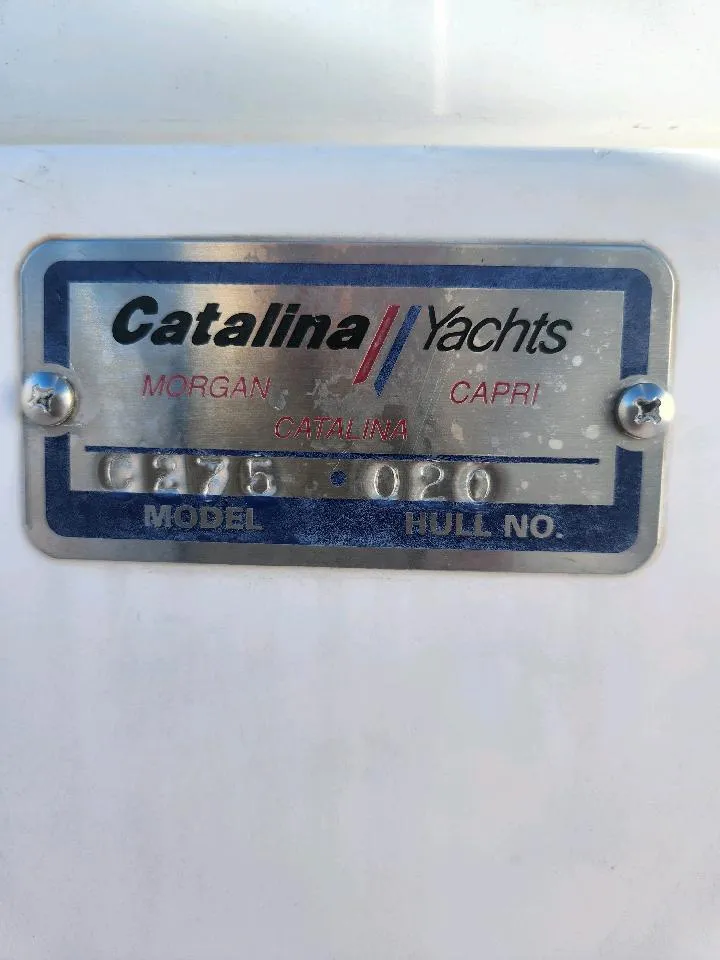 Slide: The Image of A plaque on a 2015 Catalina 275 Sport boat. - 36