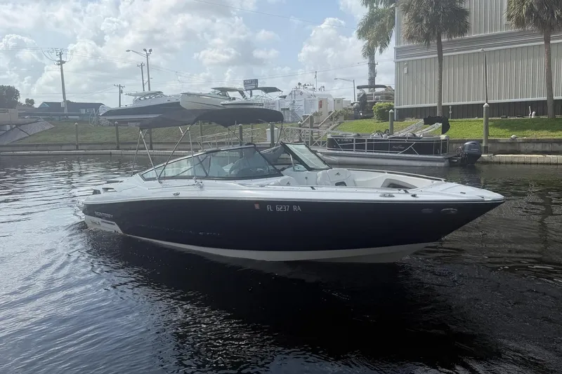 The Image of A 2015 Monterey 288SS Super Sport boat on calm water. - 0