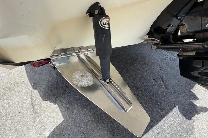 Slide: The Image of Trim tab and hydraulic actuator on a 2015 Monterey 288SS Super Sport boat. - 7