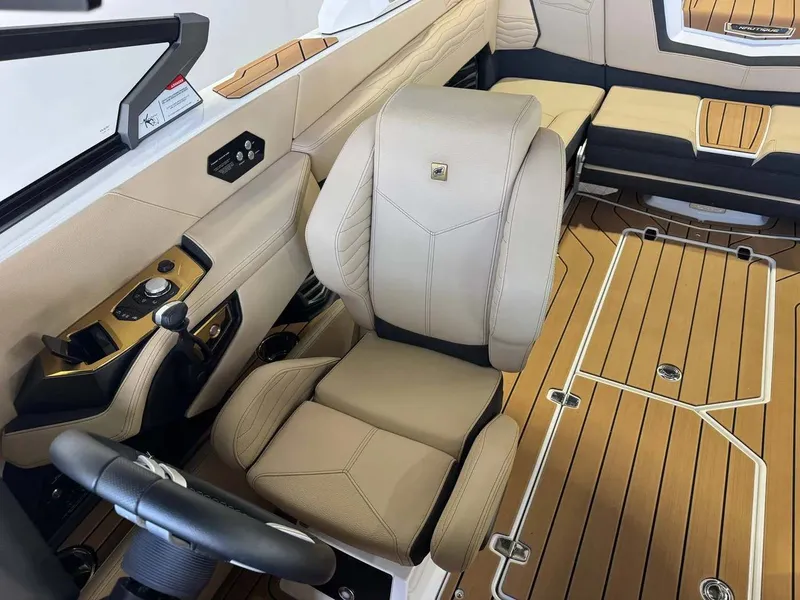 Slide: The Image of Nautique Super Air Nautique G23 2025 - 19