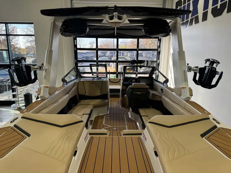 Slide: The Image of Nautique Super Air Nautique G23 2025 - 7
