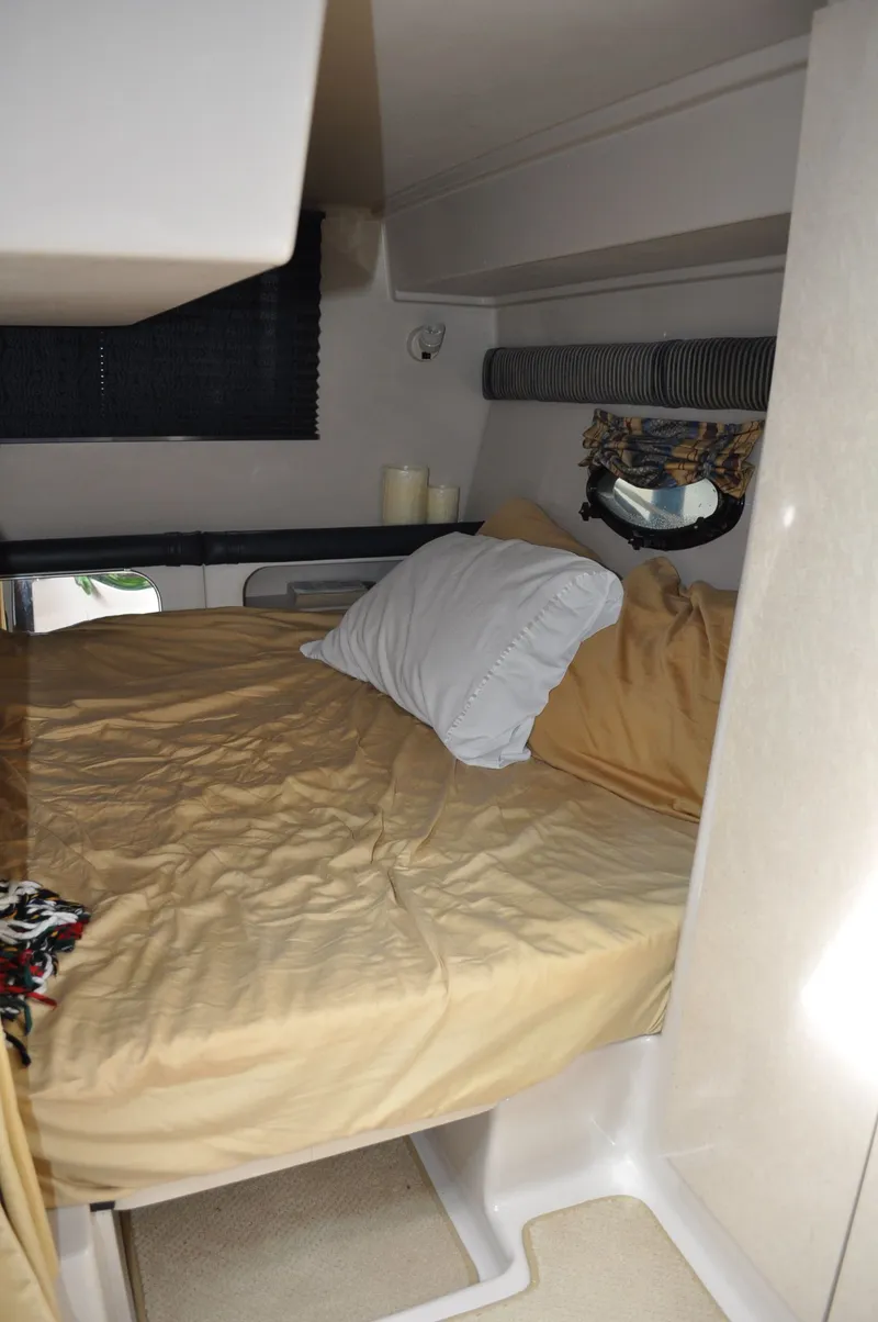 Slide: The Image of Aft / Mid-Cabin - 25