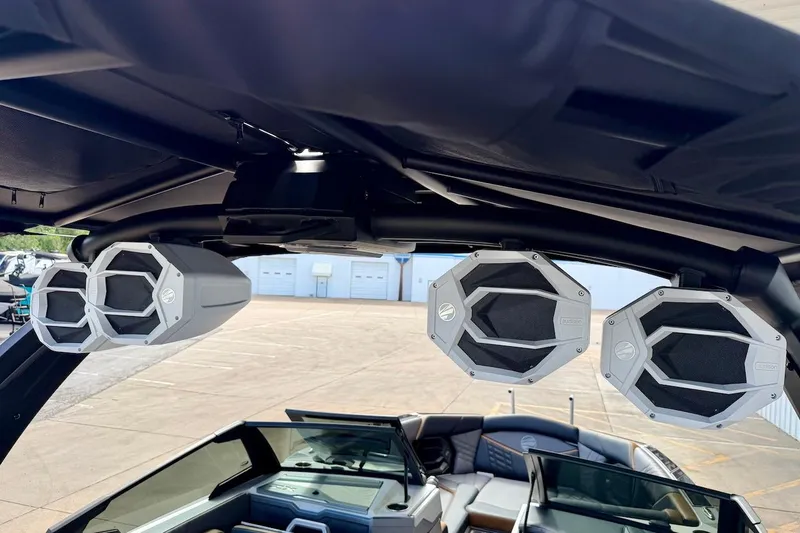 Slide: The Image of 2025 Tigé Ultré 25ZX boat with premium audio speakers on the wakeboard tower. - 51