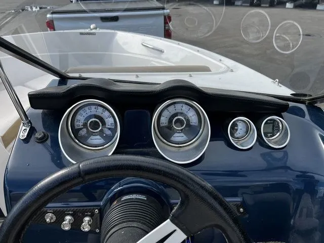 Slide: The Image of Glastron GT 185 2017 - 8