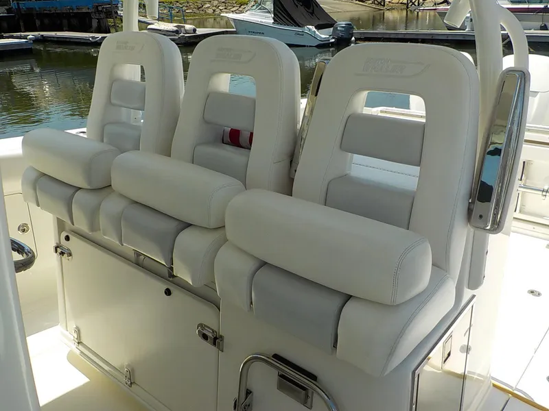 Slide: The Image of Helm Seats - 14