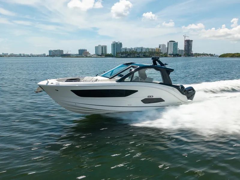 Slide: The Image of Sea Ray Sundancer 370 Outboard 2026 - 6