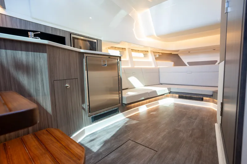 Slide: The Image of Sea Ray Sundancer 370 Outboard 2026 - 23