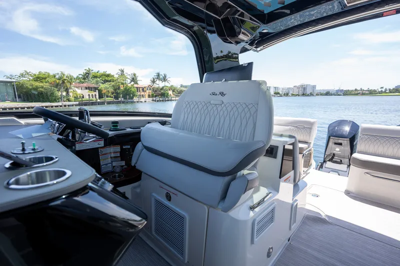 Slide: The Image of Sea Ray Sundancer 370 Outboard 2026 - 14