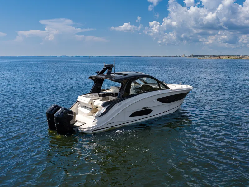 Slide: The Image of Sea Ray Sundancer 370 Outboard 2026 - 15